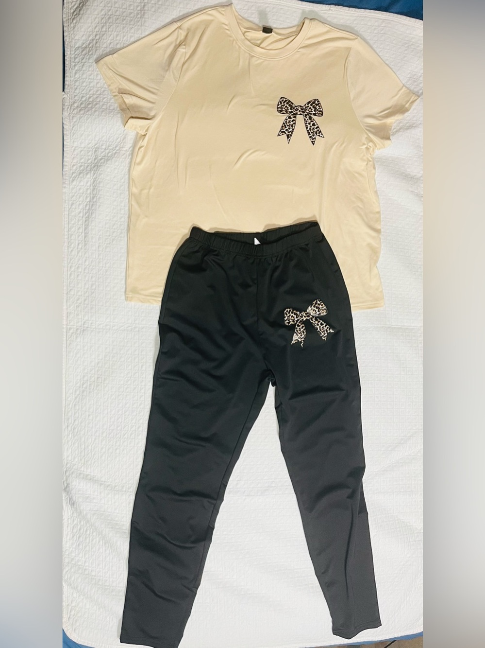 SHEIN Women’s XL Coquette Leopard Bow 2 Piece Casual Lounge Set - Picture 2 of 10